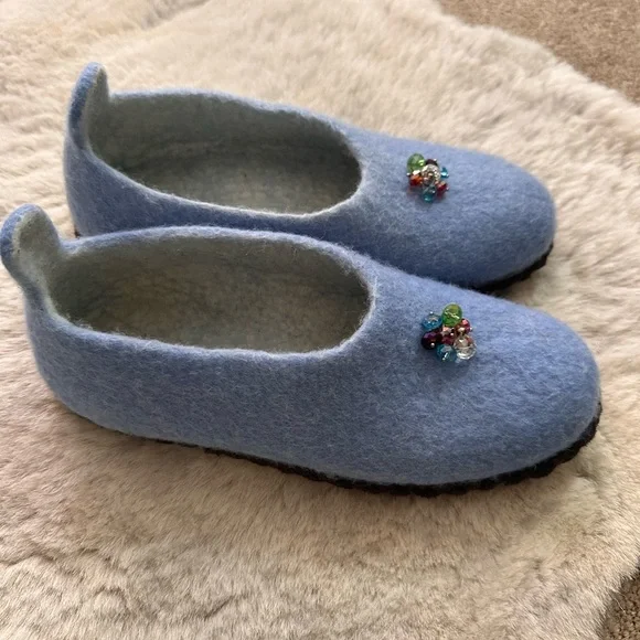 Elegant Merino Wool Slippers for Holiday Gift ideas/Beaded Detail - Picture 2 of 9